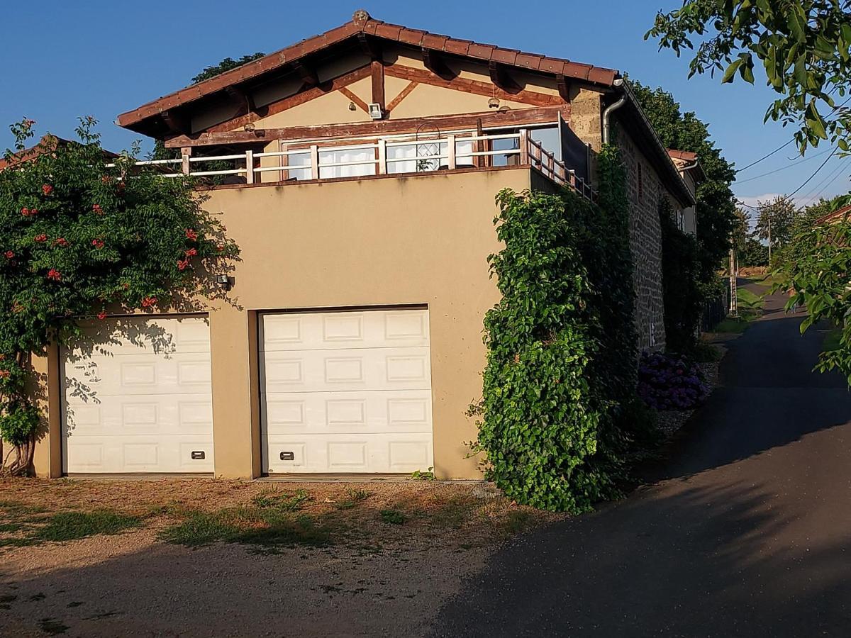 Gite Chez Tiane Saint-Flour-L'Etang Екстериор снимка