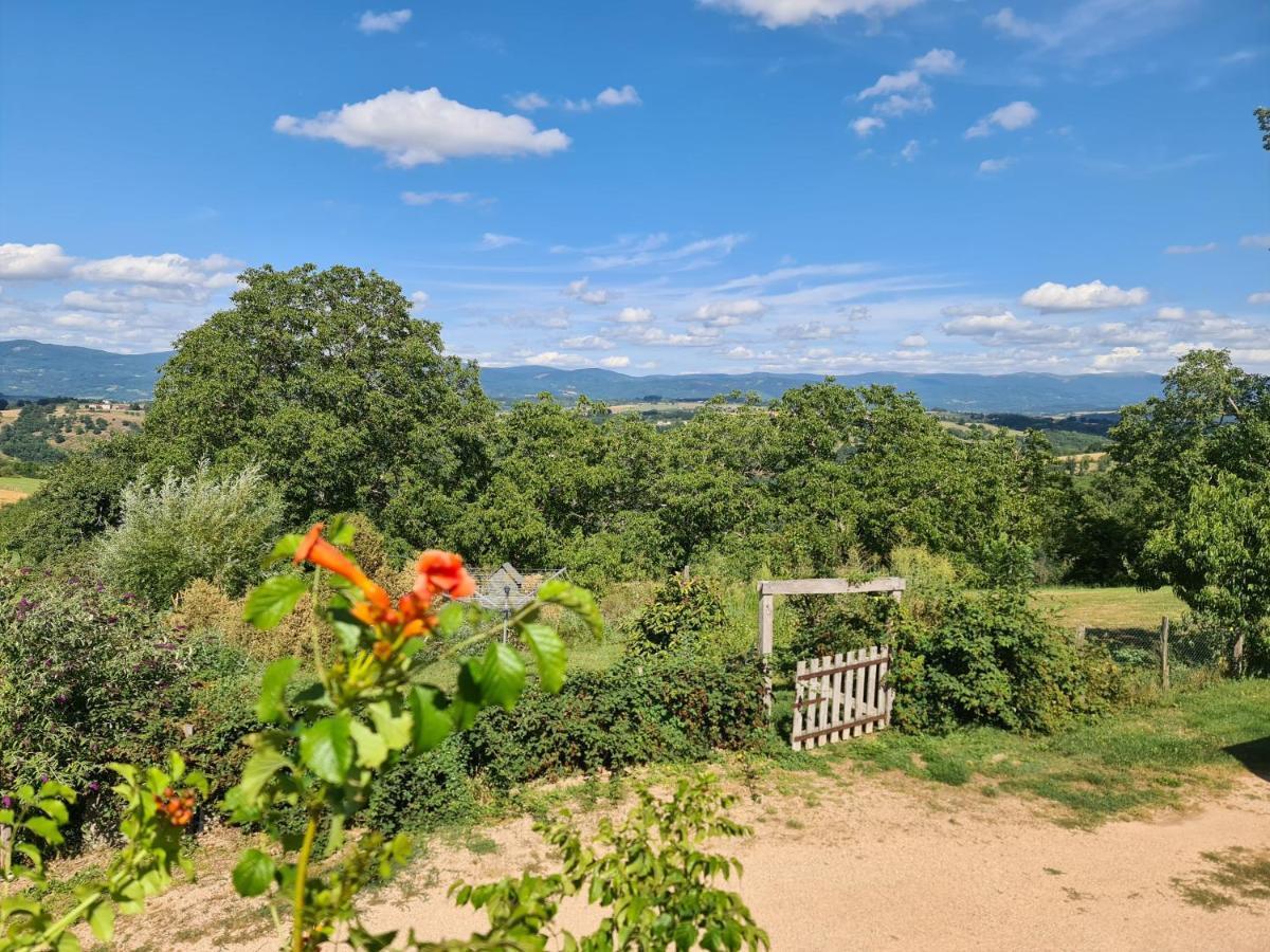 Gite Chez Tiane Saint-Flour-L'Etang Екстериор снимка