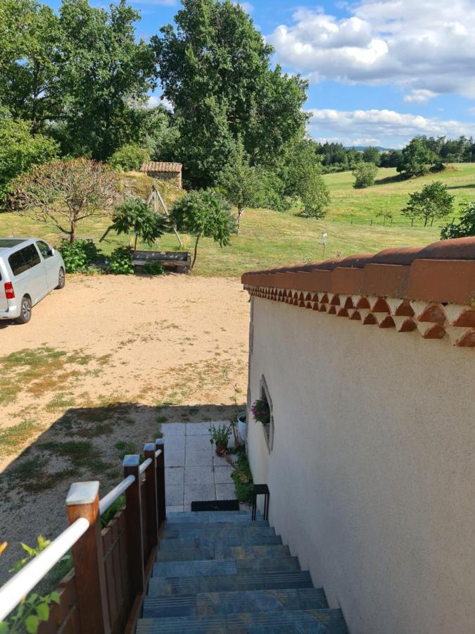 Gite Chez Tiane Saint-Flour-L'Etang Екстериор снимка